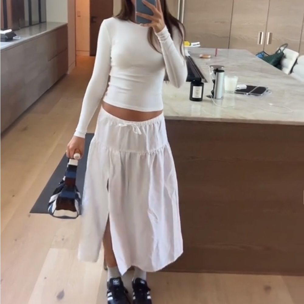 Aritzia White Tiered Midi Skirt